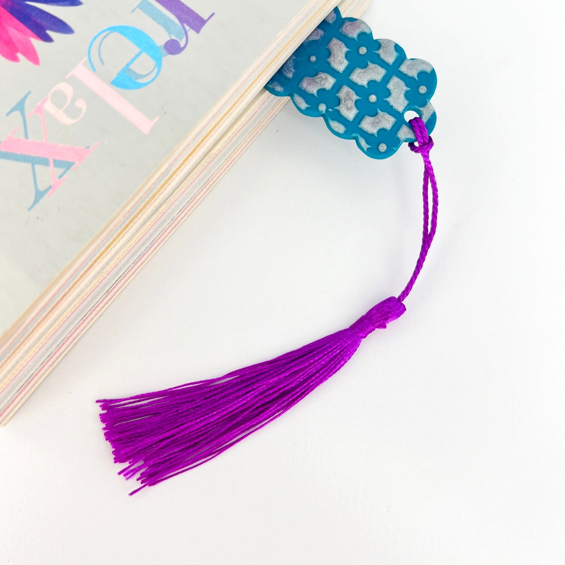 Bookmarks Tall Scalloped Bookmarks