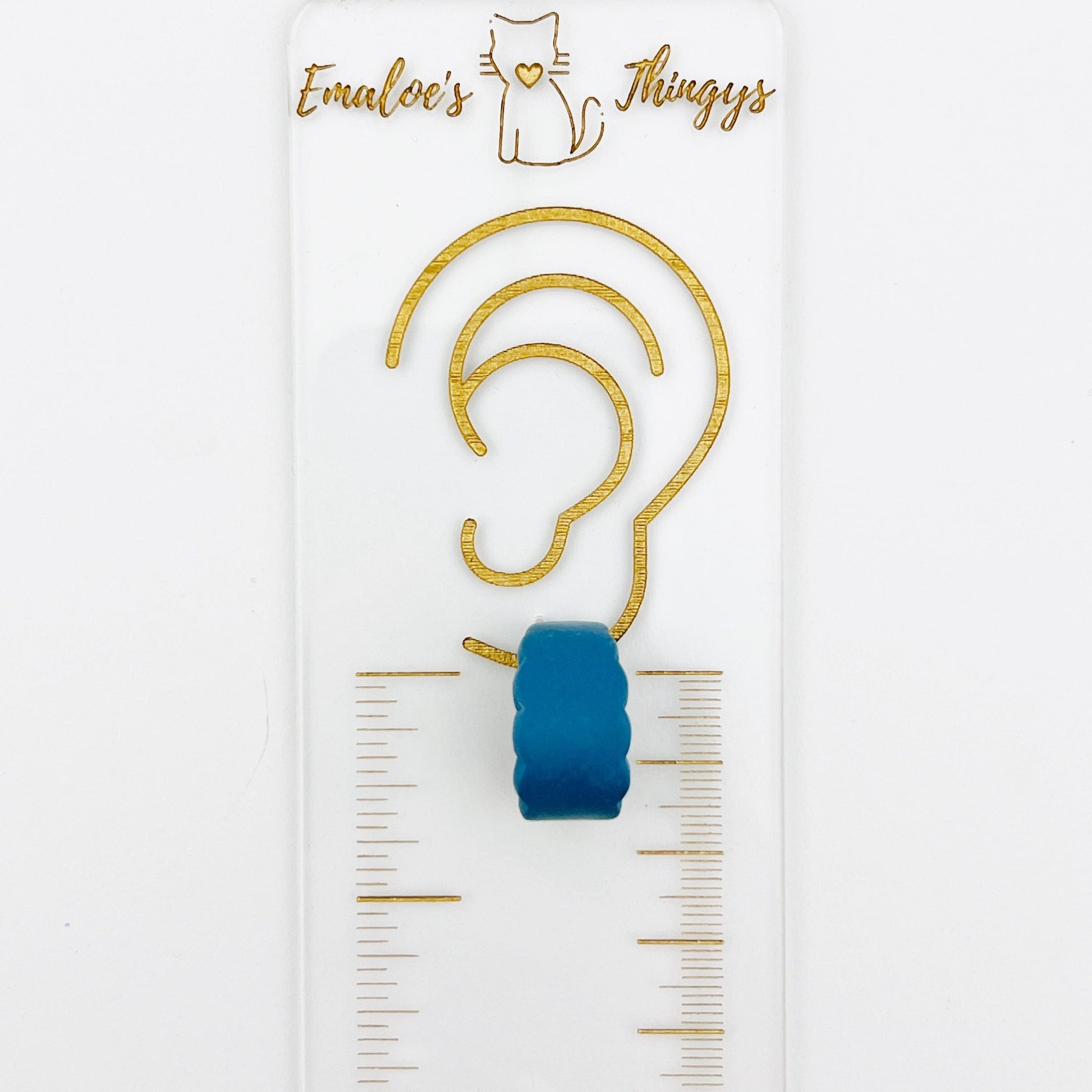 Earrings Scalloped Oval Mini Hoops (Huggies)