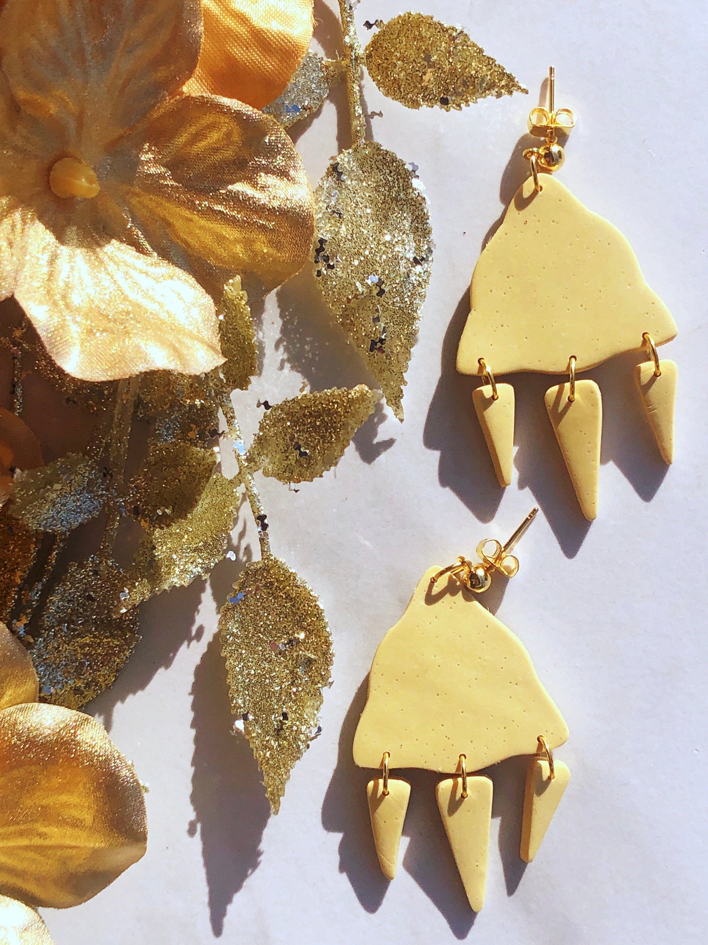 Earrings Apricity Apricity Yellow Polymer Clay Traingle Earrings, Gold & Yellow Earrings