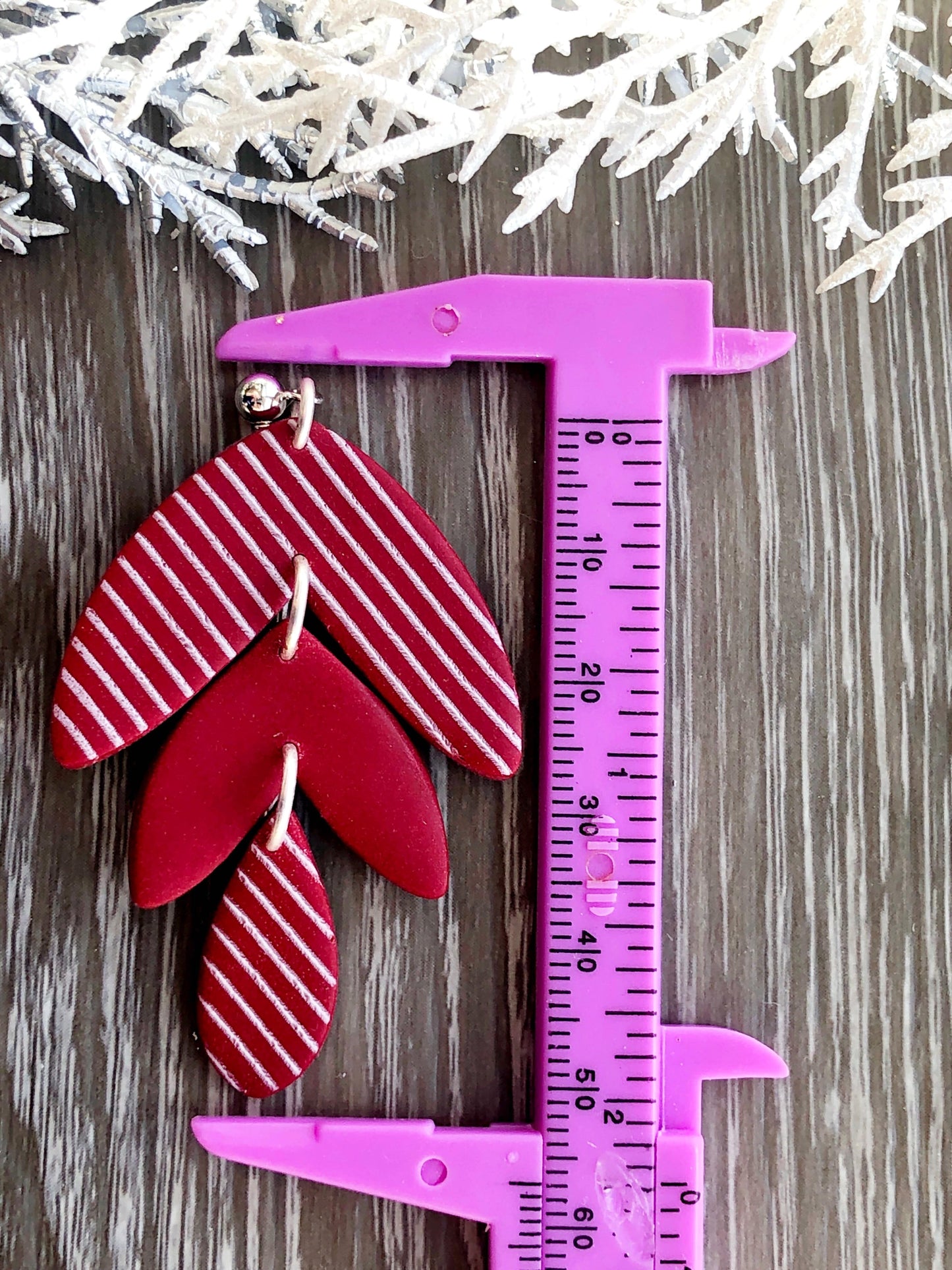 Earrings Candi - Red/White Striped Leaf Shapes & Drop Earrings