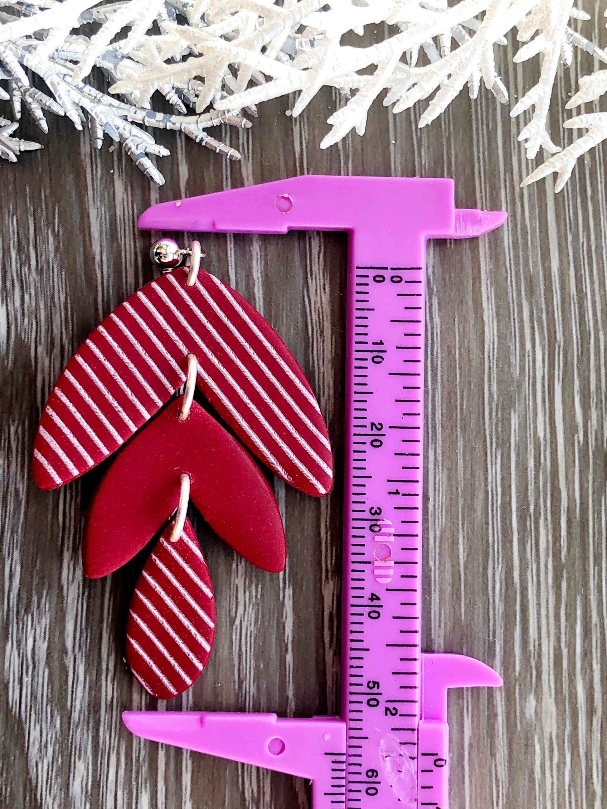 Earrings Candi - Red/White Striped Leaf Shapes & Drop Earrings
