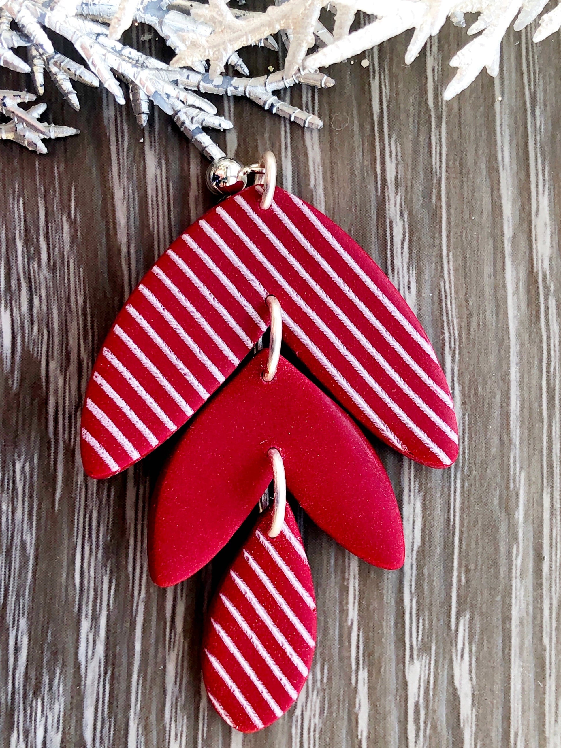 Earrings Candi - Red/White Striped Leaf Shapes & Drop Earrings