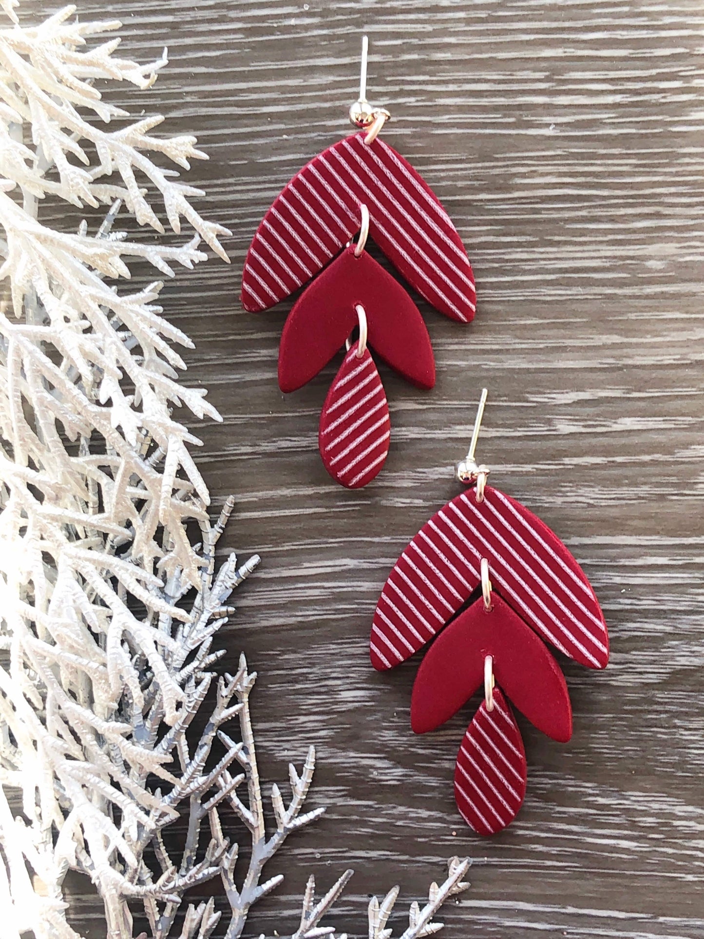 Earrings Candi - Red/White Striped Leaf Shapes & Drop Earrings