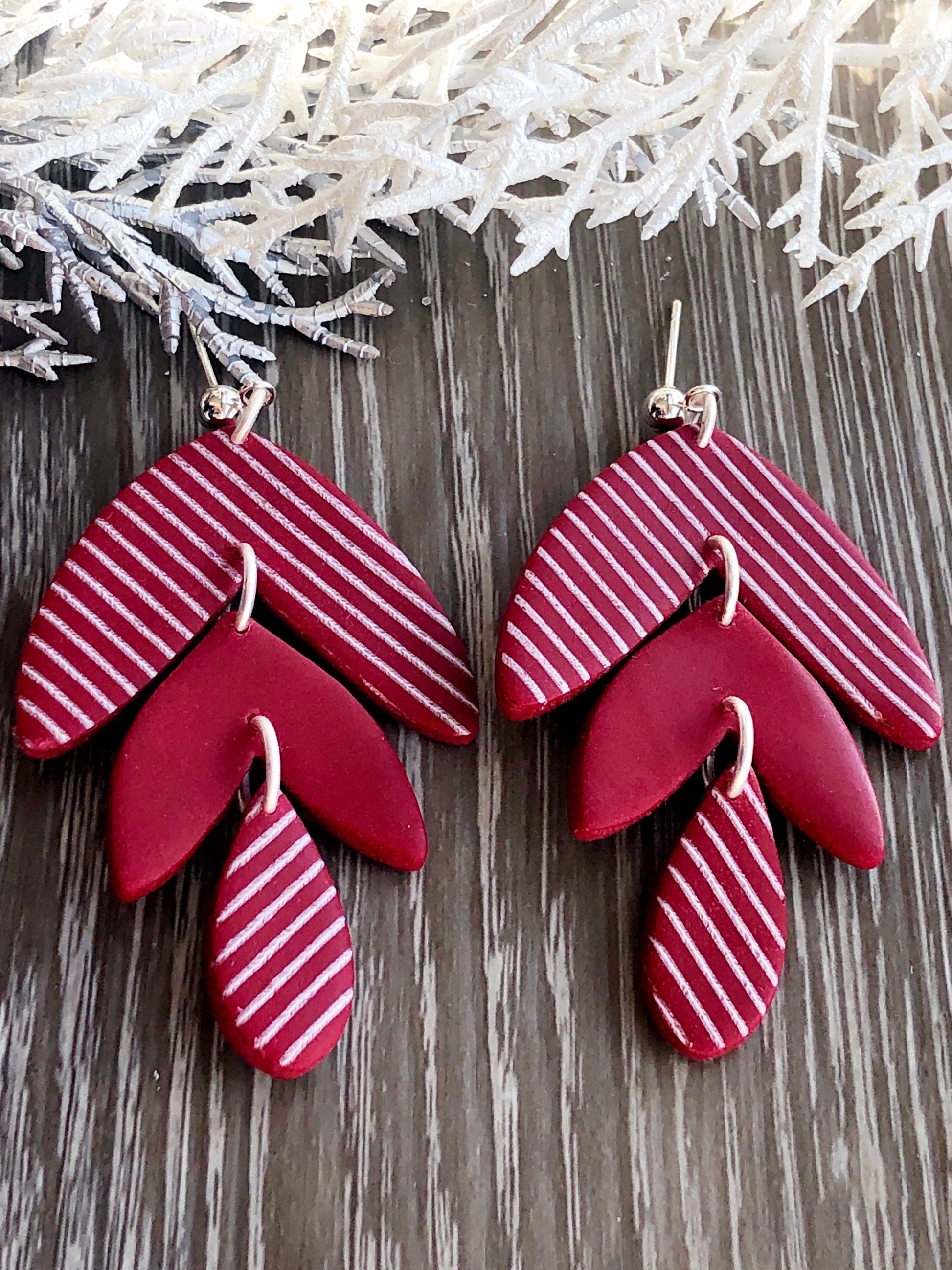Earrings Candi - Red/White Striped Leaf Shapes & Drop Earrings
