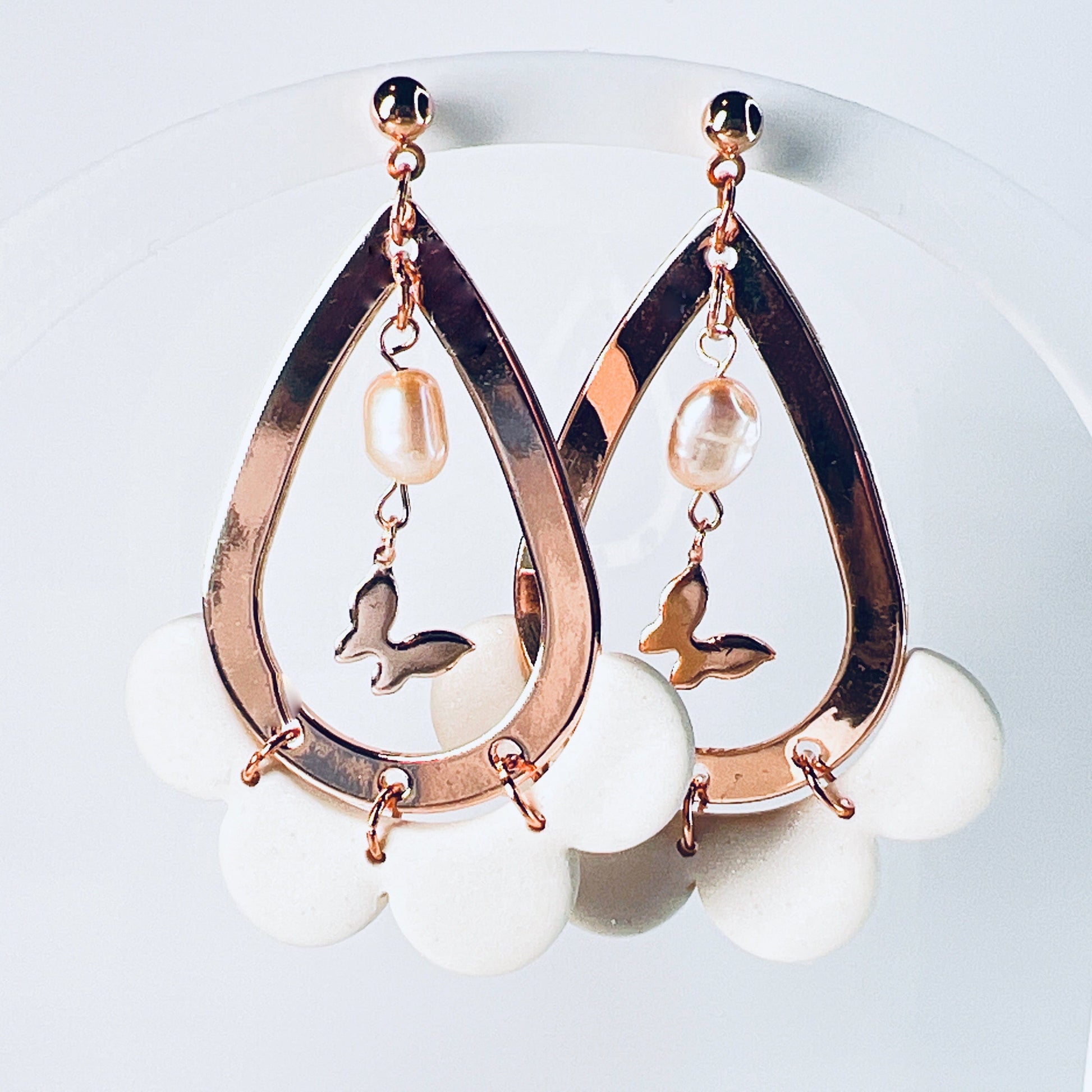 Earrings Dua - Floral Rose Gold Teardrop Earrings with Pearls & Butterflies