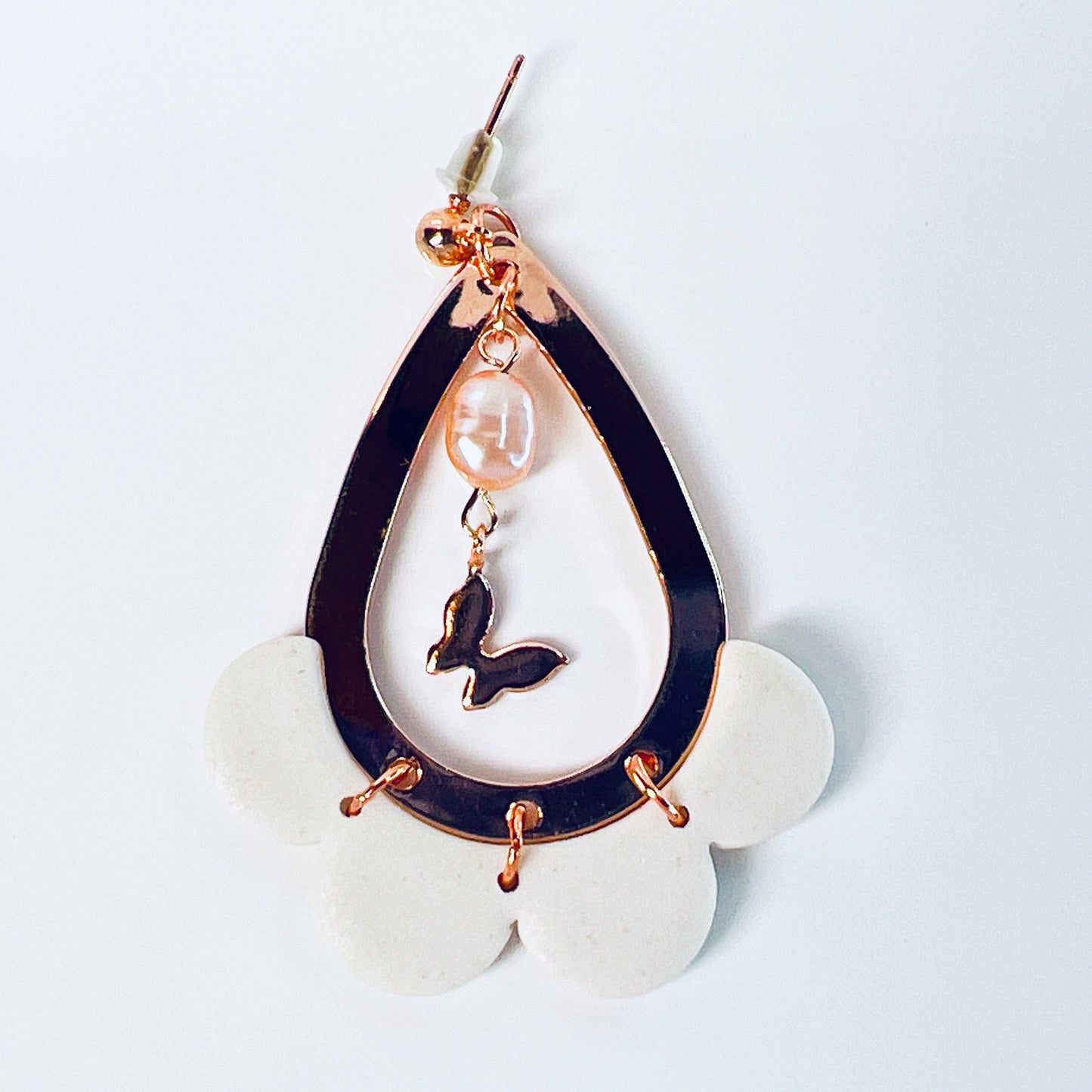 Earrings Dua - Floral Rose Gold Teardrop Earrings with Pearls & Butterflies