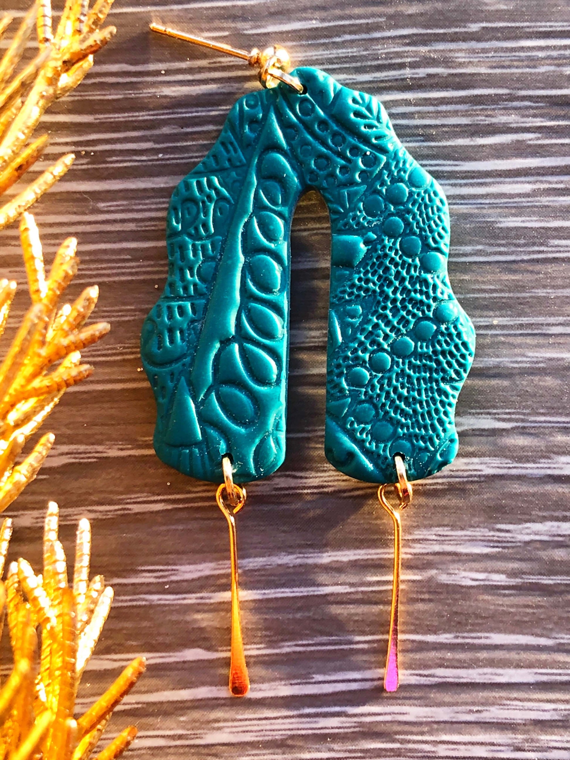 Earrings Evie - Pine Scalloped Arches with Gold Paddle Pin Dangles
