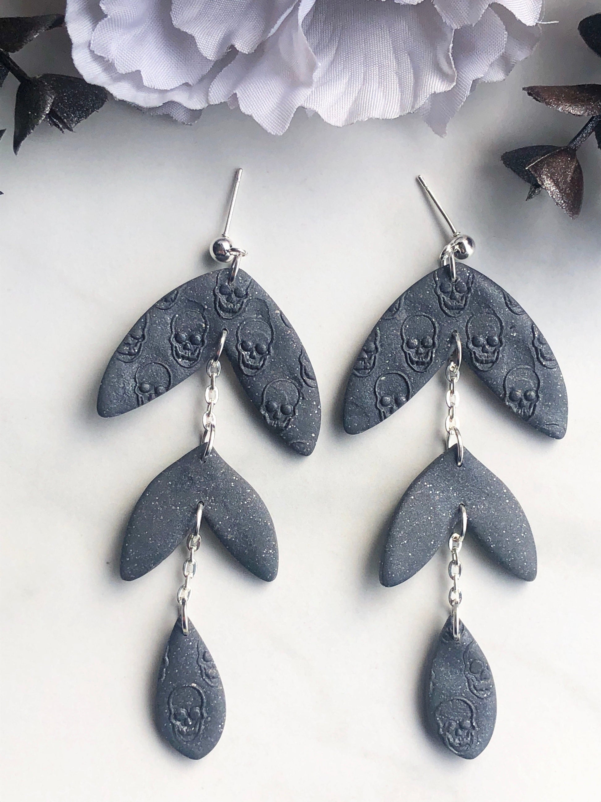 Earrings Raine - Grey Leaf Shaped Earrings with Embossed Skulls
