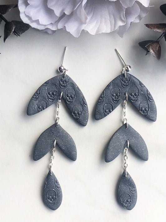 Earrings Raine - Grey Leaf Shaped Earrings with Embossed Skulls