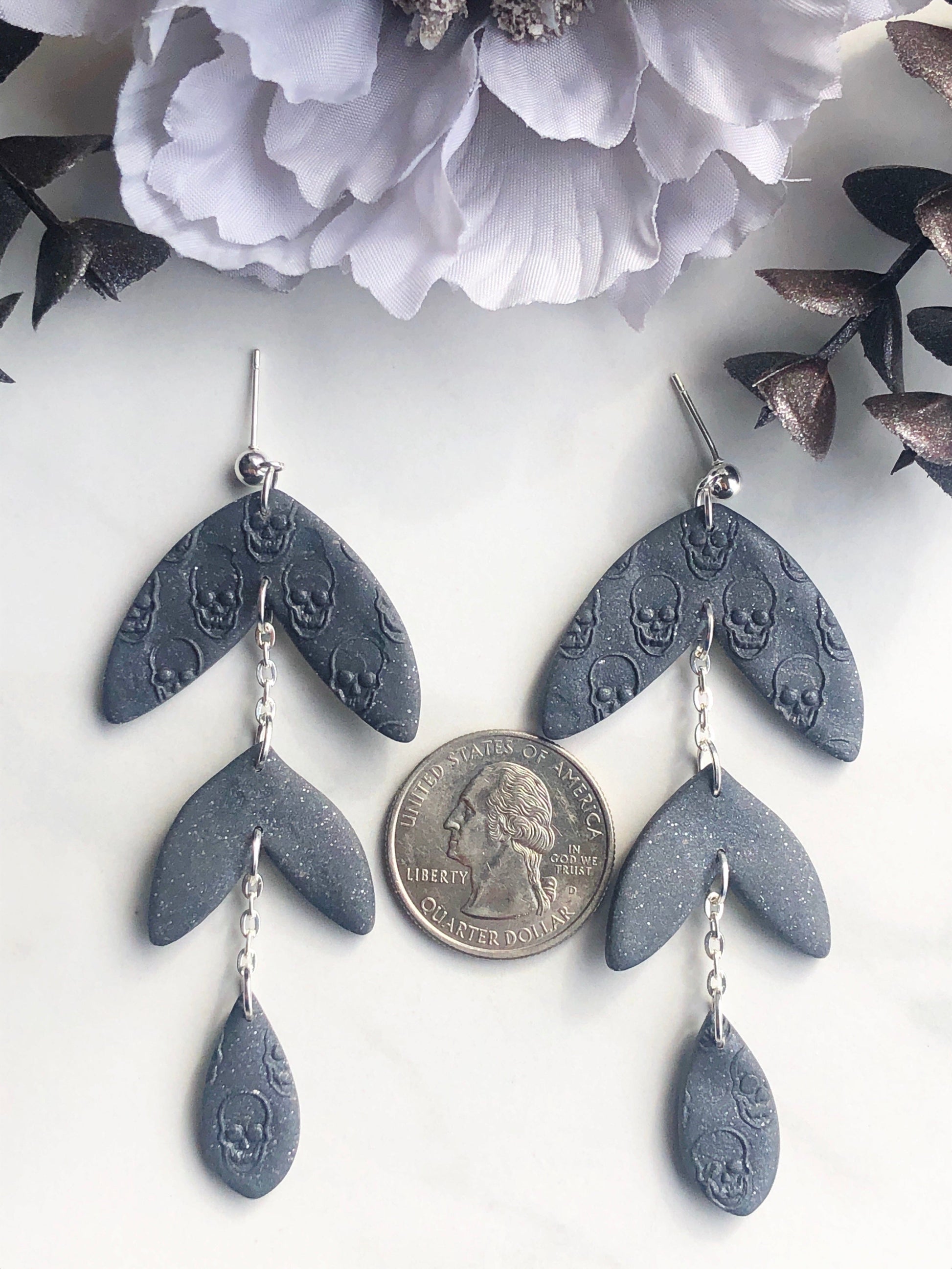 Earrings Raine - Grey Leaf Shaped Earrings with Embossed Skulls