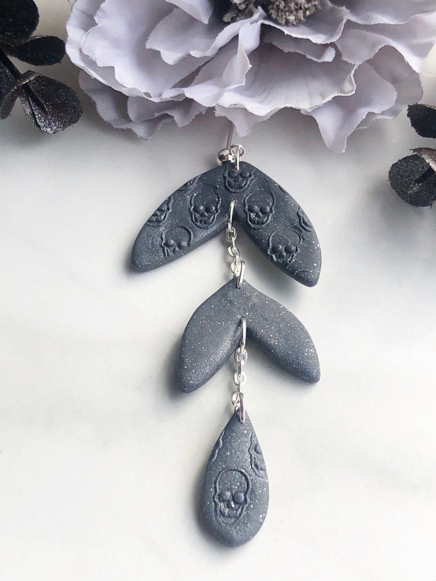 Earrings Raine - Grey Leaf Shaped Earrings with Embossed Skulls