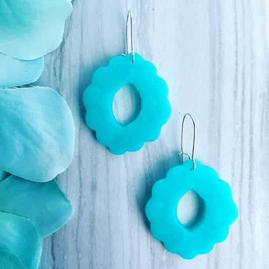 Earrings Tarni - Semi-Translucent Aqua Scalloped Circle Cutout Earrings