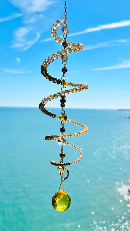Suncatchers Golden Hour – Gold Spiral Crystal Suncatcher