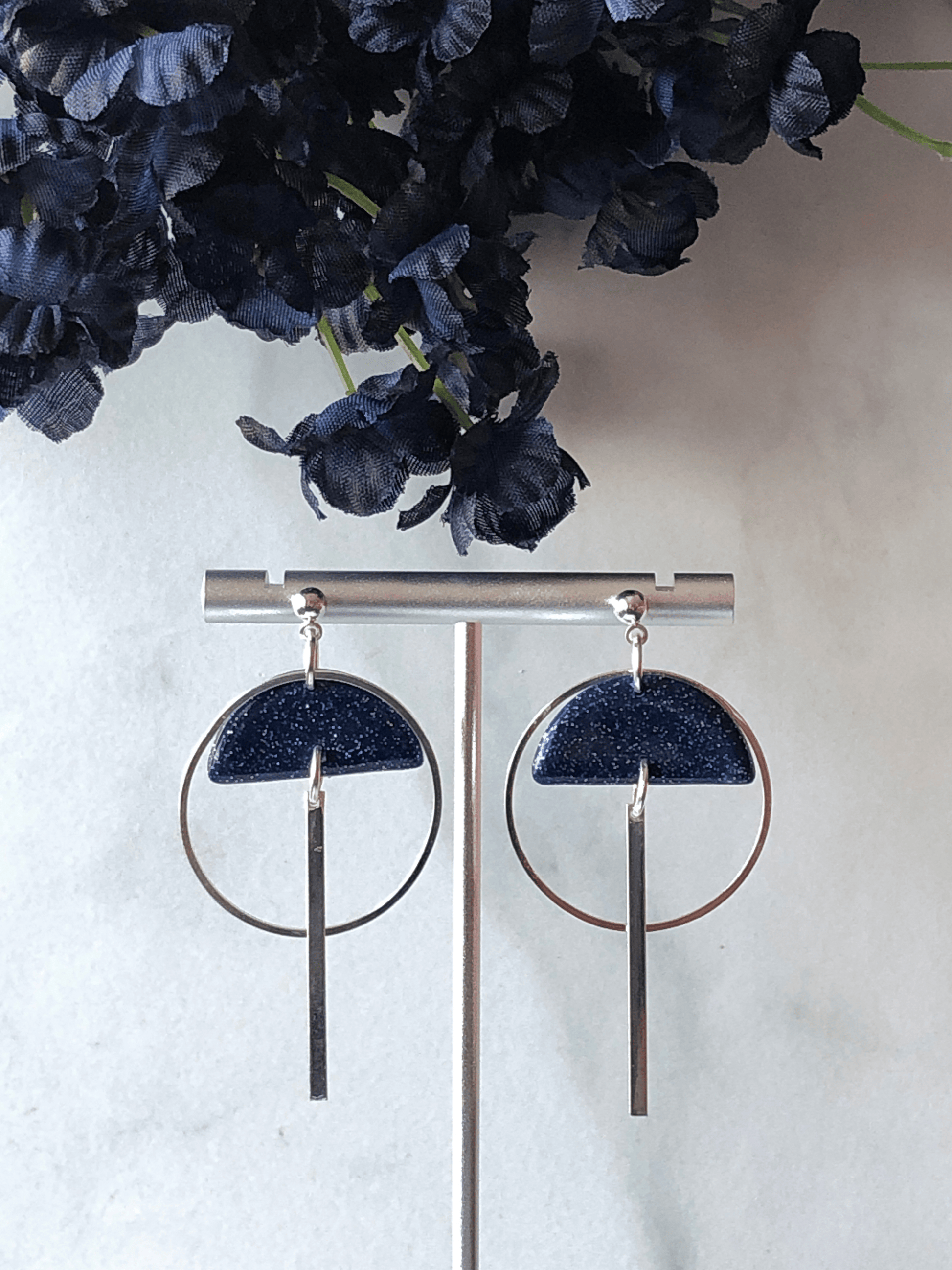 Earring Maia - Plated Brass Circle with Clay Half Circle & Plated Brass Bar Dangle