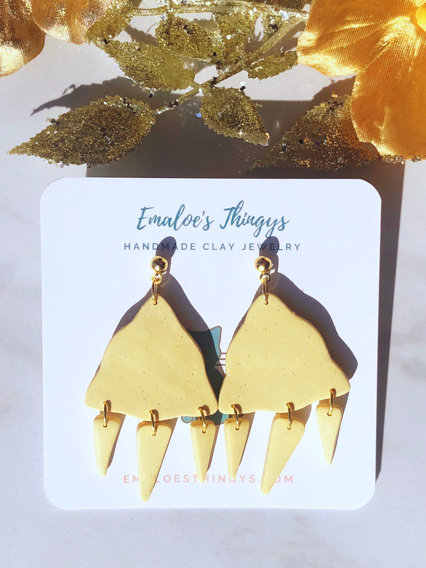 Earrings Apricity - Yellow Scalloped Triangle Earrings with Small Triangle Dangles