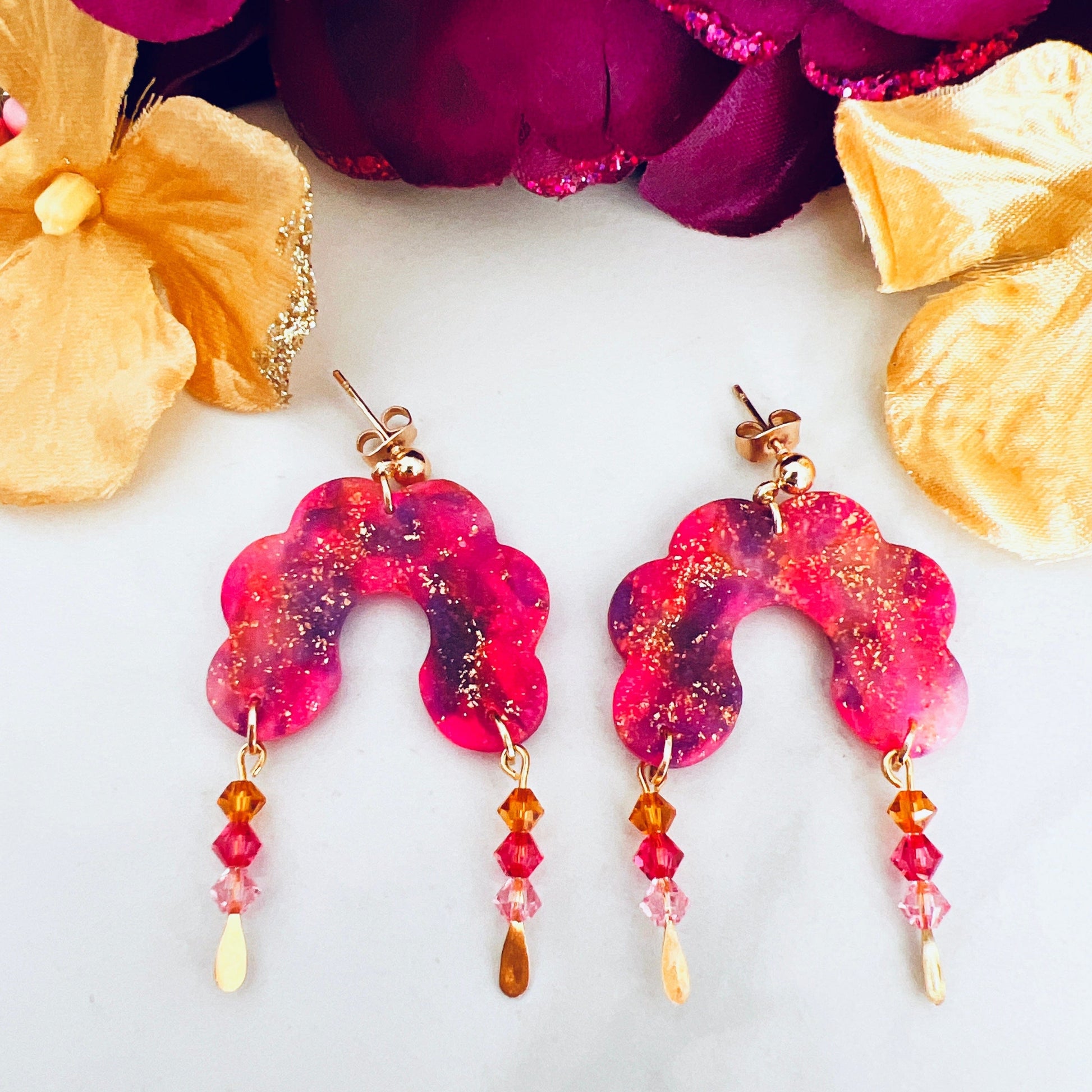 Earrings Fontanne - Pink, Purple & Gold Semi-Translucent Scalloped Arches