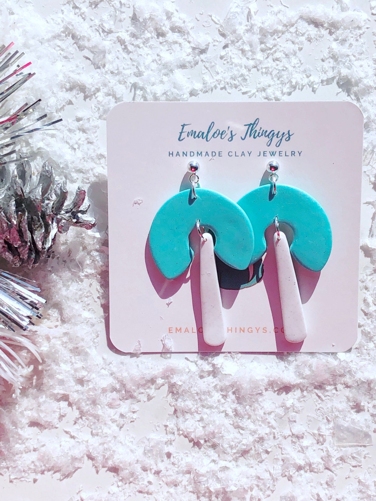 Earrings Iclyn - Turquoise Cutout Circle & White Drop Dangle