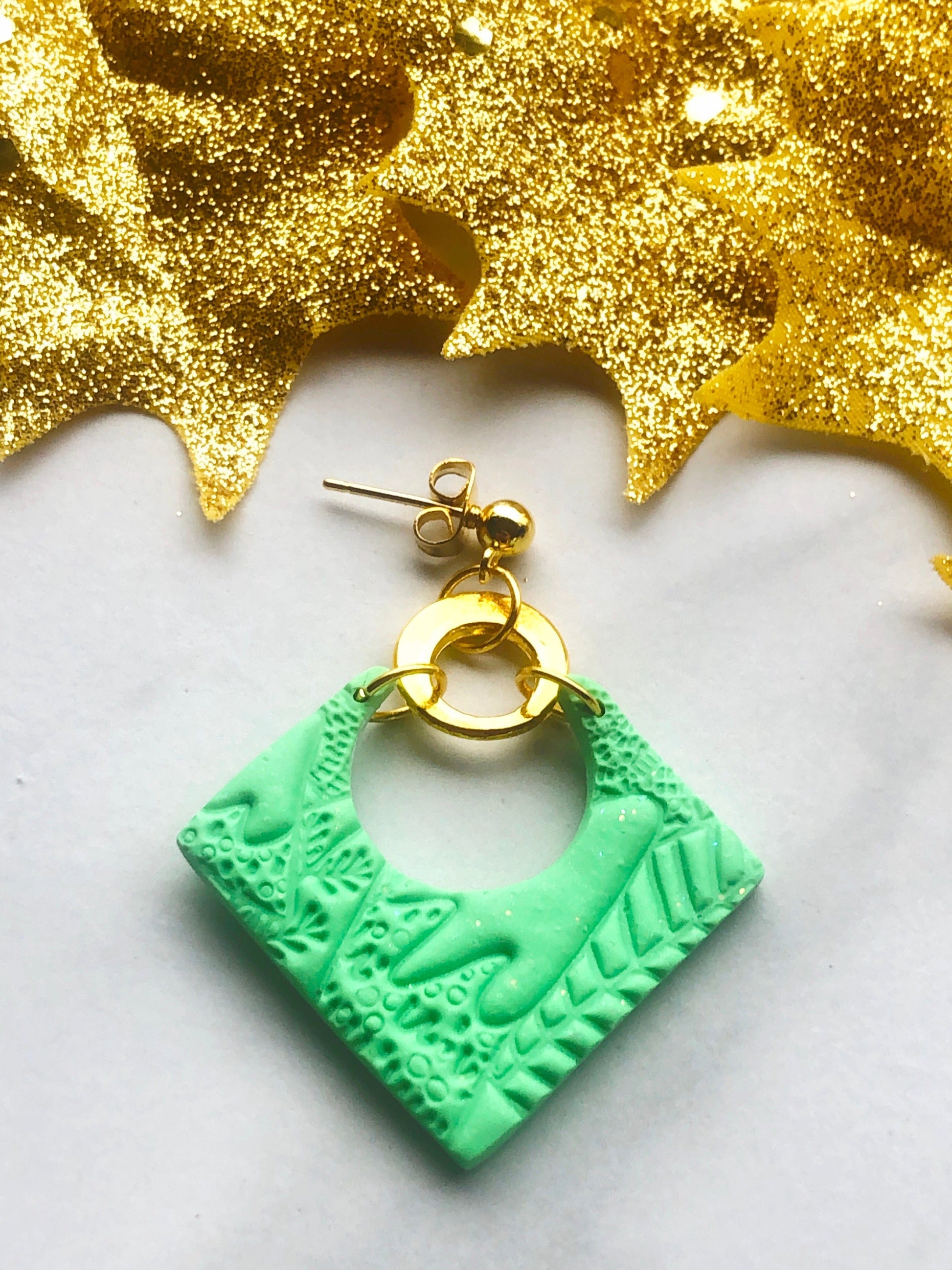 Earrings Ivy - Gold Circle & Green Cutout Diamond