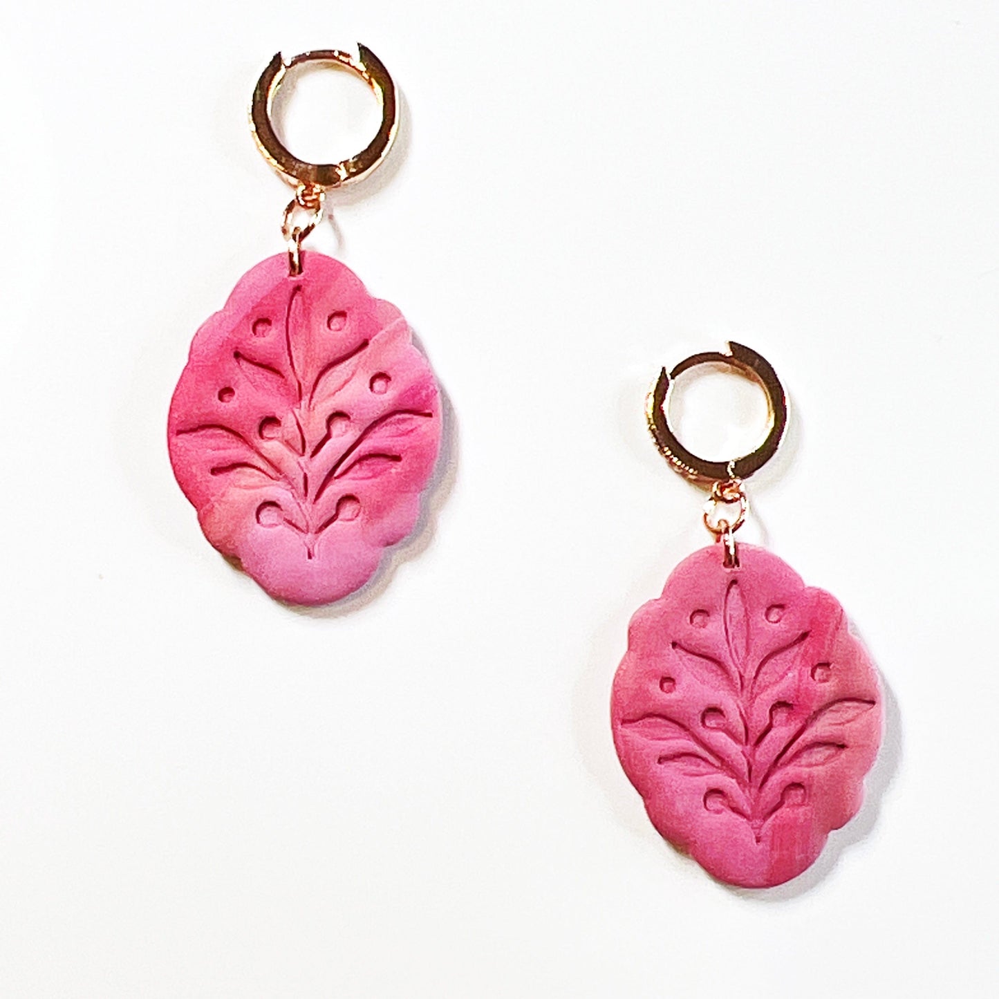 Earrings Kalila - Pink Floral Diamond Scalloped Earrings