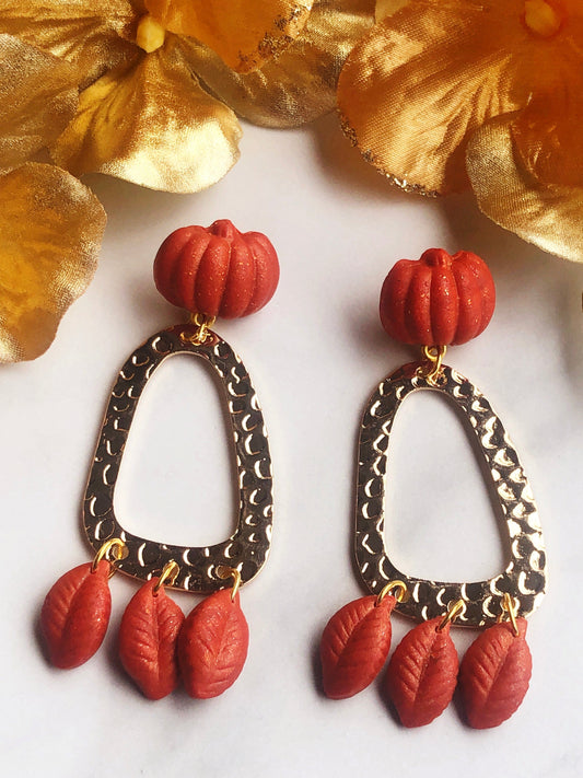 Earrings Orla - Orange Pumpkin Stud Earrings with Organic Gold Shape & Orange Leaves
